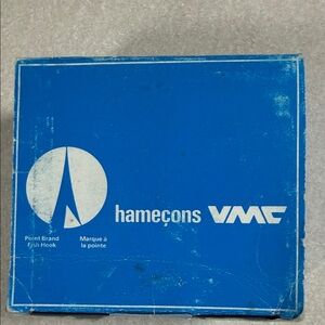VM Blue Fish Hooks Box with White Label